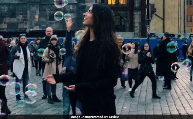 Sridevi Posts Pic Of Daughter Khushi. 'Wow' Says Internet