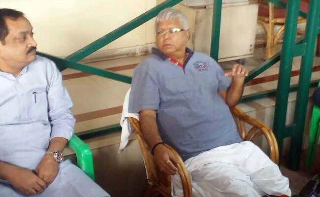 नीतीश ने बिहार में घोटालों की भारी सेल लगाई हुई है : लालू प्रसाद यादव