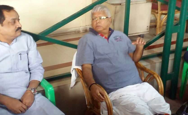 लालू ने लगाया अटकलों पर विराम, बोले- CM पद का उम्मीदवार समय आने पर तय होगा