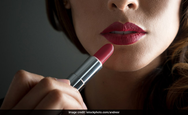 7 Makeup Mistakes That Are Making You Look Older