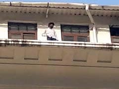 Farmer Climbs 6th Floor Of Government HQ In Mumbai, Threatens To Jump