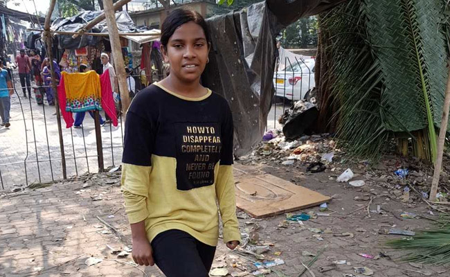 जिस स्कूली खिलाड़ी को पीएम मोदी ने किया सम्मानित वो फुटपाथ पर फुटबॉल की प्रैक्टिस को मजबूर