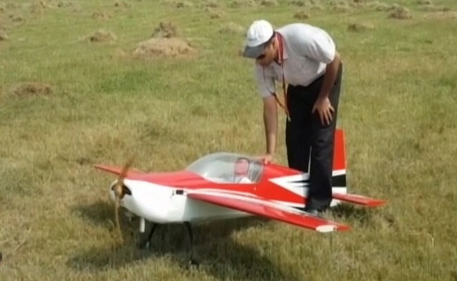 Proposed Rules Clip Wings of Model Airplanes, Club Them With Drones