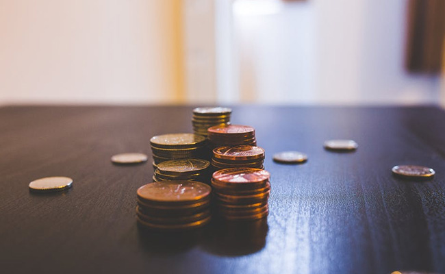 Travel, Food, Rent And Savings? How To Manage Your Finances In Your 20s