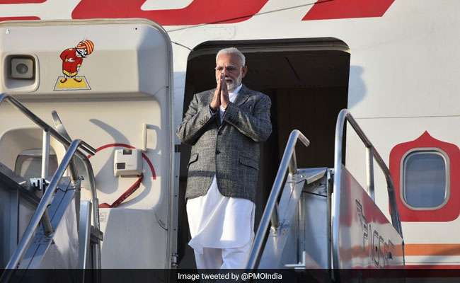 PM Modi Arrives In Manila To Attend ASEAN-India, East Asia Summits