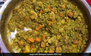 Watch: How To Make UP-Style Vadi Matar Sabzi - Nimona - For A Unique Meal (Recipe Video)