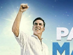 <i>Padman</i> New Poster Stars Akshay Kumar As A 'Superhero'