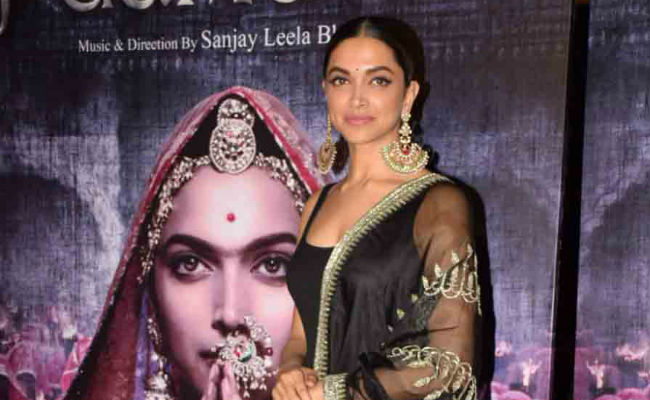 Deepika Padukone To Host Star-Studded Party To Celebrate <i>Padmavati</i>'s Trailer Success