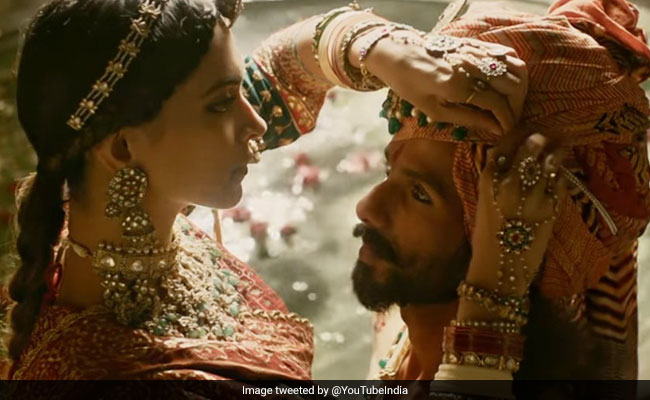 "<i>Padmavati</i>" Cleared For UK Release But Producers Say Won't Do It