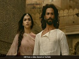 Padmavati Controversy: Ranveer Singh Breaks Silence, Says 200% With The Film And Director - Highlights Padmavati Controversy: Ranveer Singh Breaks Silence, Says 200% With The Film And Director - Highlights