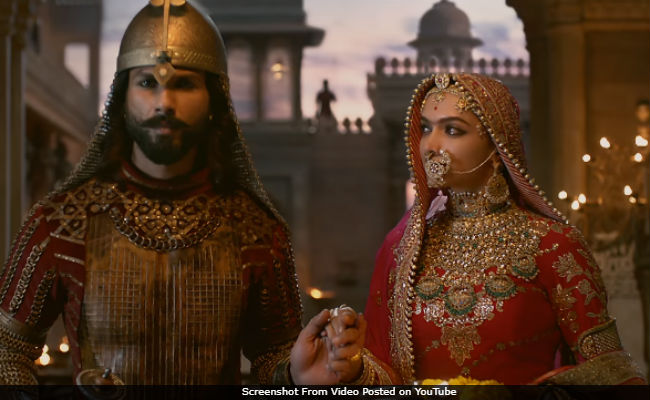 <i>Padmavati</i> Song <i>Ek Dil Ek Jaan</i>: Presenting Deepika Padukone And Shahid Kapoor's 'Love Ballad'