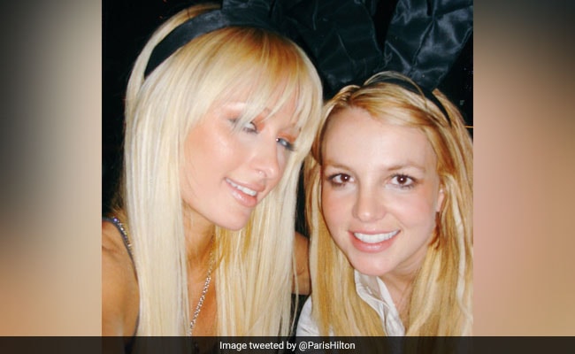 No, Paris Hilton Didn't Invent The Selfie. Twitter Has Proof