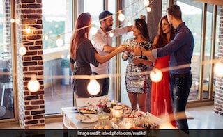 New Year 2018: 5 Expert Tips To Party On New Year's Eve Guilt Free