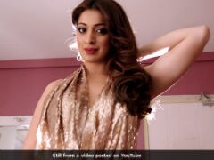 240px x 180px - Julie 2 Movie Review: Raai Laxmi's Film, Presented By Pahlaj Nihalani, Is  Neither Bold Nor Beautiful