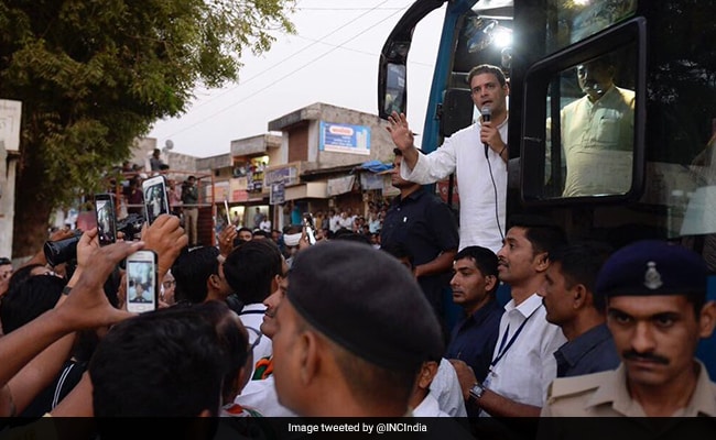 नोटबंदी के खिलाफ राहुल गांधी आज सूरत में व्यापारियों के साथ कैंडल मार्च में लेंगे हिस्सा