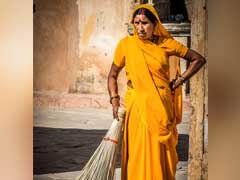 राजस्थान शिक्षा विभाग की सलाह, फिट रहने के लिए महिलाएं करें झाड़ू-पोंछा और चक्की पीसें 