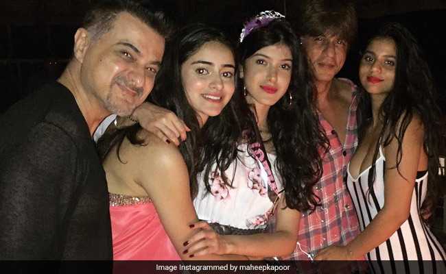 SRK Birthday Bash: बेटी सुहाना के साथ शाहरुख खान की पार्टी के Inside Photo