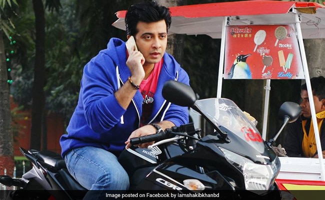 Shakib Khan Munmun X Videos - Bangladeshi Auto Driver's Phone Number Was Used In Film. He's Now Suing For  Damages