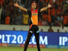 इस खिलाड़ी को रणजी मैच के दौरान अंपायरों ने दी टीम इंडिया में चयन की खबर... इस खिलाड़ी को रणजी मैच के दौरान अंपायरों ने दी टीम इंडिया में चयन की खबर...