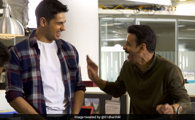 Trending: This Pic Sidharth Malhotra And Manoj Bajpayee From Sets Of <i>Aiyaary</i>