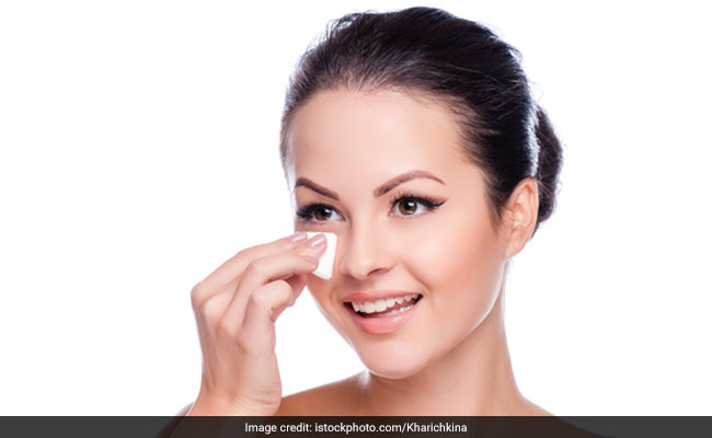 Here's How You Can Get Naturally Glowing Skin In Winters