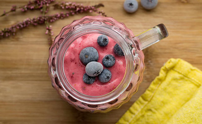 7 Healthy Smoothies For Breakfast On-The-Go