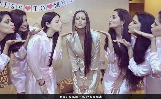 Actress Smriti Khanna's Rocking Bachelorette. See Pics