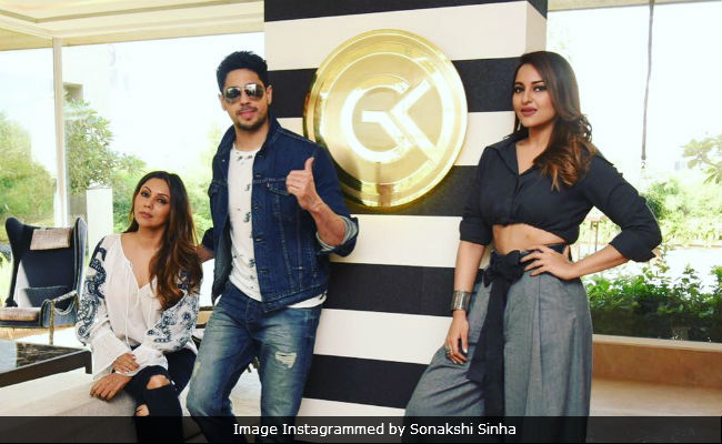 Sonakshi Sinha And Sidharth Malhotra Drop By Gauri Khan's Store.  Certainly No <i>Ittefaq</i>