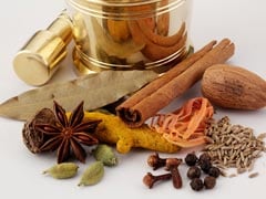 Flu Season: Keep These Herbs and Spices Handy to Protect Yourself