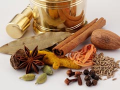 Cooling Spices: गर्मियों में ये 5 मसाले रखते हैं शरीर को अंदर से ठंडा, पेट फूलना, अपच और चकत्तों से भी दिलाएं छुटकारा