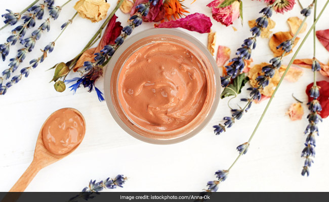 4 Home Remedies To Get Rid Of A Tan