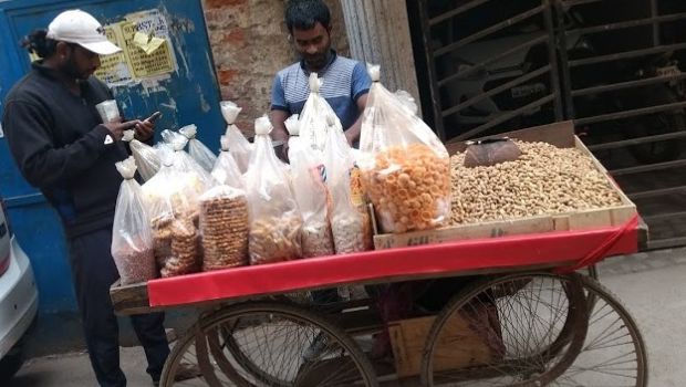 What's On The Thela? 10 Winter Special Treats You Shouldn't Miss!