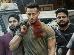 Tiger Shroff's First Look From <i>Baaghi 2</i> Is High On <i>Heropanti</i>