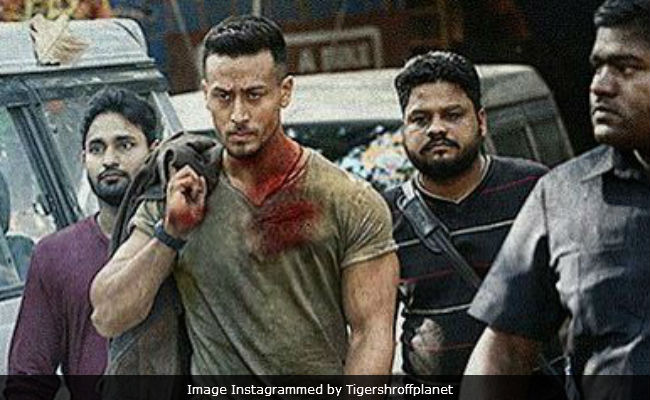 Tiger Shroff's First Look From Baaghi 2 Is High On Heropanti