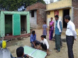 घर में शौचालय नहीं तो स्कूल नहीं जाऊंगी!... और फिर पिता को पूरी करनी पड़ी बेटी की जिद घर में शौचालय नहीं तो स्कूल नहीं जाऊंगी!... और फिर पिता को पूरी करनी पड़ी बेटी की जिद