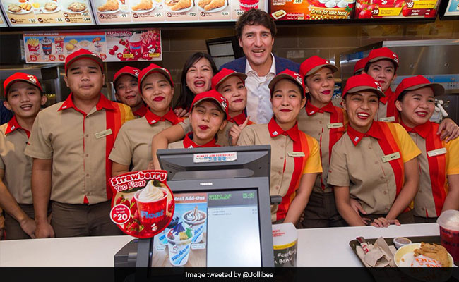 'Can I Get It To Go?' Canada's Justin Trudeau Charms Manila While ...