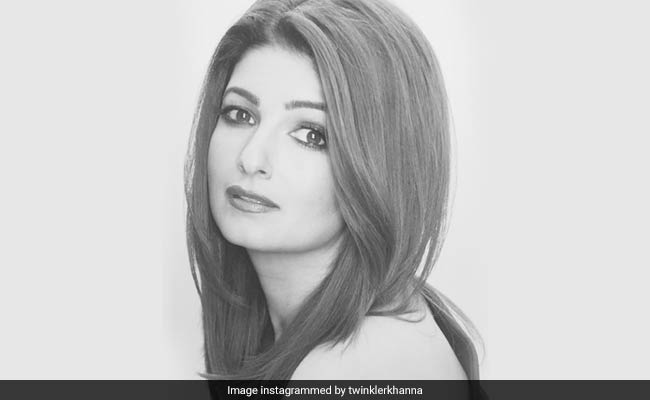 Twinkle Khanna's New Haircut - Short After 20 Years!