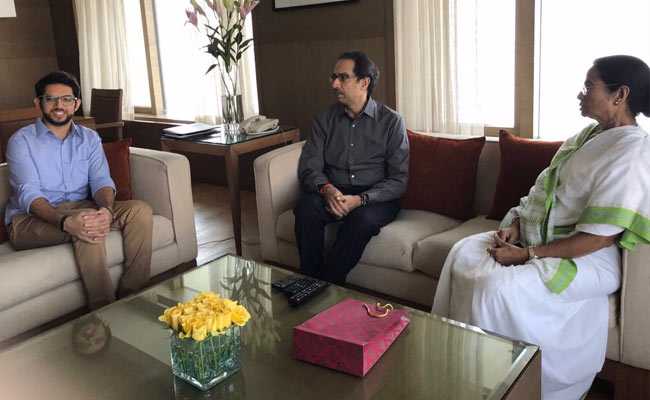 With 'Same Views' On Notes Ban, GST, Uddhav Thackeray Meets Mamata Banerjee