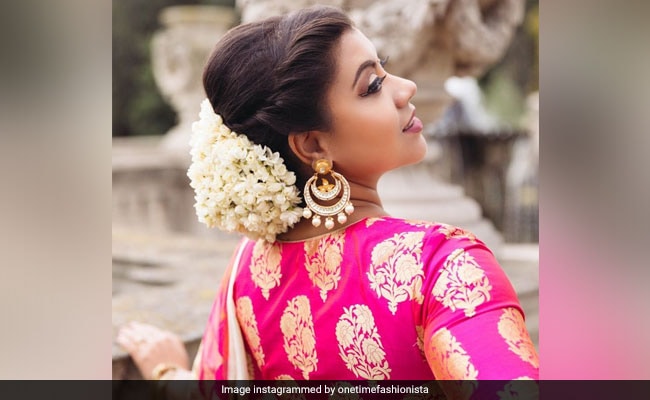 Trending new hairstyle for khopa for Maharashtrain brides. Hair  accessories/bath/ring : @nathicha__nakhara Jewellery :… | Instagram