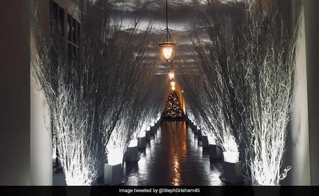 Melania Trump's Christmas Decorations Not So Merry, Says Twitter. Agree?