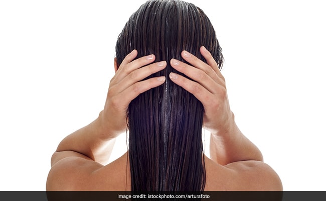 ग्रीन टी में मिलाकर लगाएं बस ये चीज, चिपचिपे बालों से मिलेगा छुटकारा, कई दिनों तक रहेंगे सिल्की बाल ग्रीन टी में मिलाकर लगाएं बस ये चीज, चिपचिपे बालों से मिलेगा छुटकारा, कई दिनों तक रहेंगे सिल्की बाल