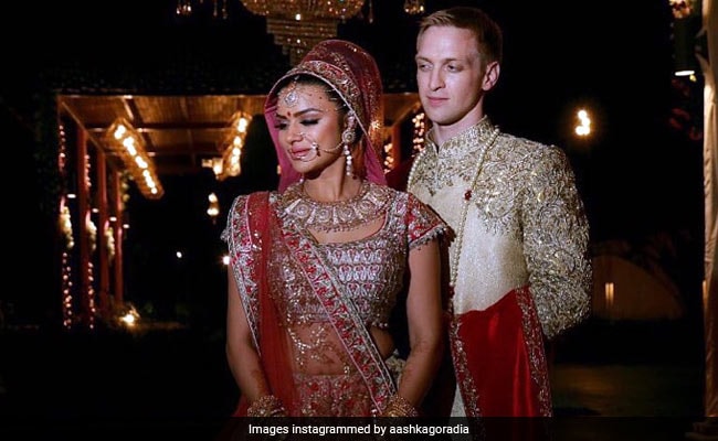 Aashka Goradia And Brent Goble's Hindu Wedding. See Pics
