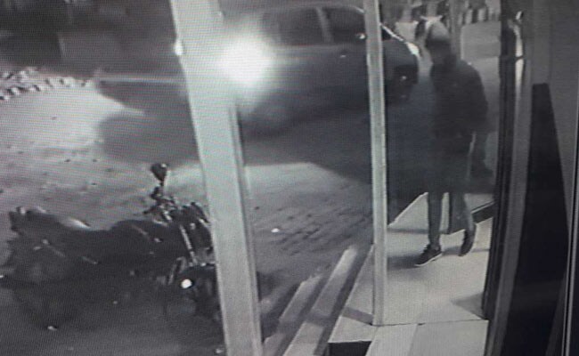 हरिद्वार के लिए लिफ्ट देकर हत्या करने वाले आरोपी गिरफ्तार, ATM से भी निकाले थे पैसे हरिद्वार के लिए लिफ्ट देकर हत्या करने वाले आरोपी गिरफ्तार, ATM से भी निकाले थे पैसे