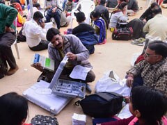 Amit Shah Votes In Final Round of Polling for Gujarat Polls: 10 Points