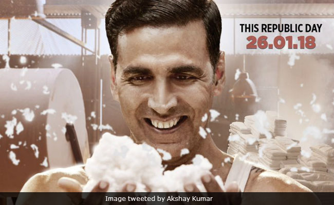 <i>Padman</i> New Poster: Akshay Kumar's Big Grin Will Make You Fall In Love With Him