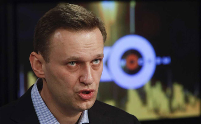 Top Russian Court Approves Ban Against Putin Rival For 2018 Elections