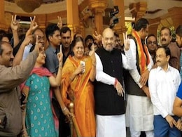 वोटिंग के दिन भगवान की शरण में बीजेपी नेता, डिप्टी सीएम ने की अपनी जीत की प्रार्थना वोटिंग के दिन भगवान की शरण में बीजेपी नेता, डिप्टी सीएम ने की अपनी जीत की प्रार्थना