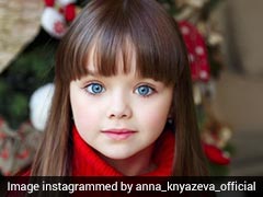 PHOTOS: नीली आंखें और खूबसूरत बाल, मिलिए 'दुनिया की सबसे खूबसूरत लड़की' से