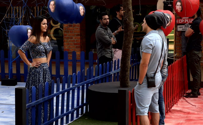 <I>Bigg Boss 11</i> December 11: Arshi Khan, The New Captain, To Decide Fate Of The Housemates In Nomination Task