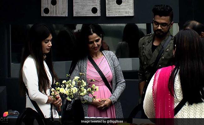<I>Bigg Boss 11</i>, December 27: A Fight Between <i>Gharwalon Ke Gharwale</i>